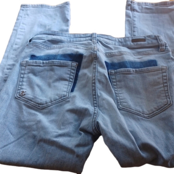 𝅺light wash Kut from The kloth Reese ankle straight leg jeans, size 8. - Picture 6 of 11